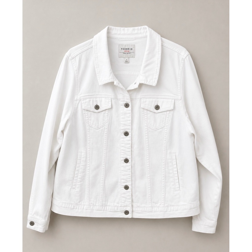 Torrid White Stretch Denim Jacket Size 4 (4X) Plus Button Front Trucker Jacket